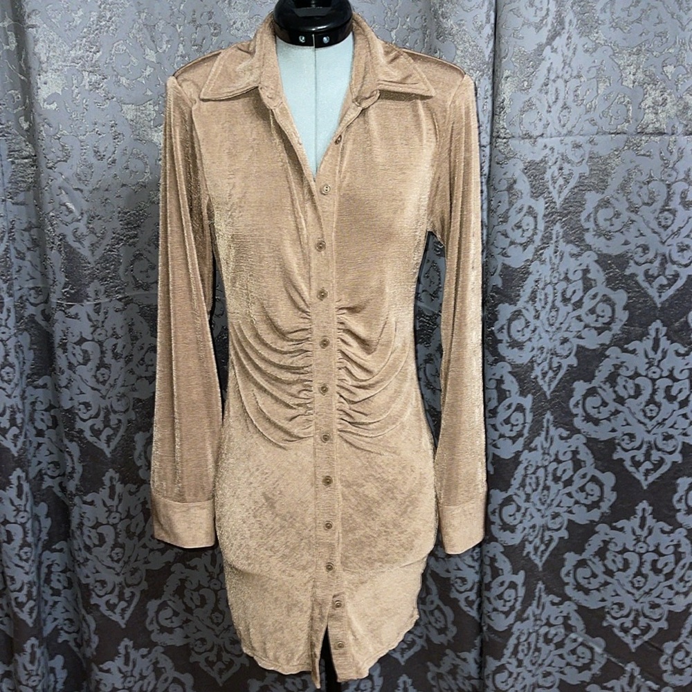 Vici Kelli Ruched Button Down dress S